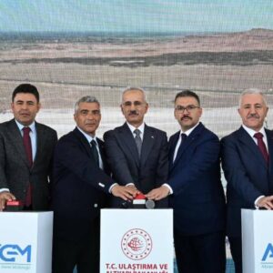 zengezur koridorunda ilk somut gelisme 110 milyar liralik tren yolu projesi icin ilk adim atiliyor Fp1Ai8k8