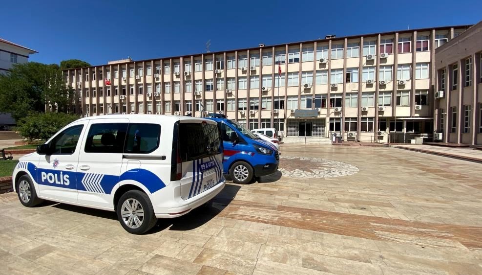 aydinda banka calisanina zimmet tutuklamasi TBb2rDp5