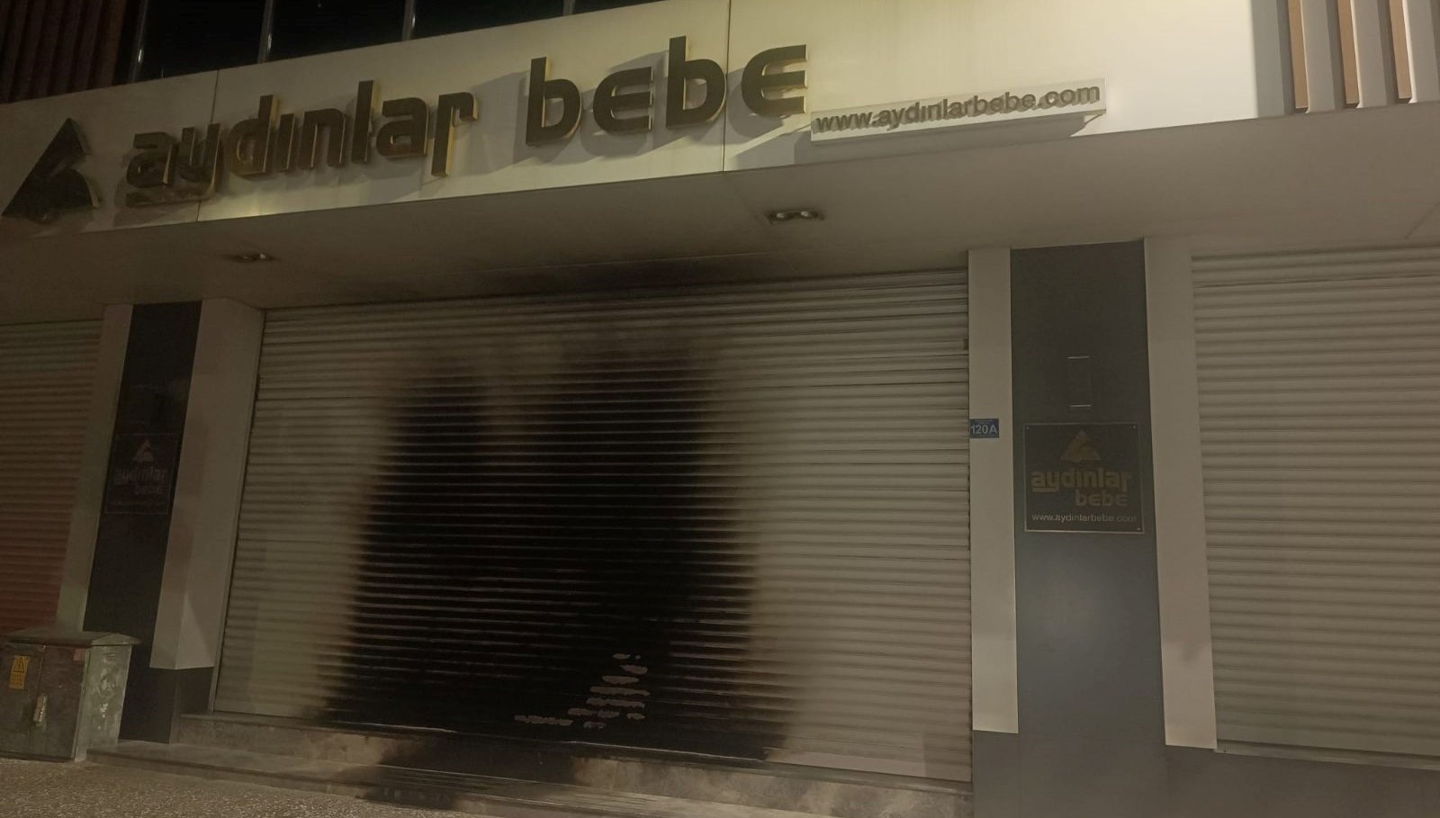 magazayi kundaklayan 3 supheli tutuklandi B8y7xQP5