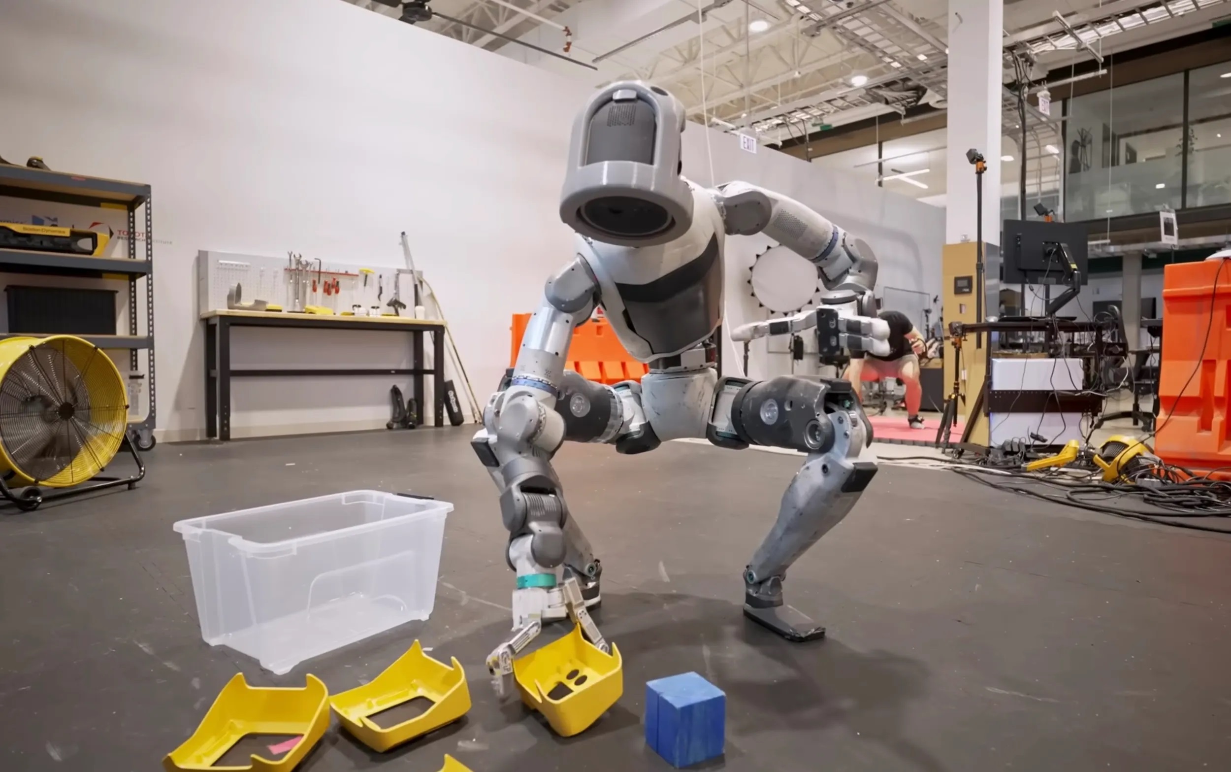 boston dynamics atlasa uc parmakli yeni el sistemi kazandirdi 5kCqV1kU