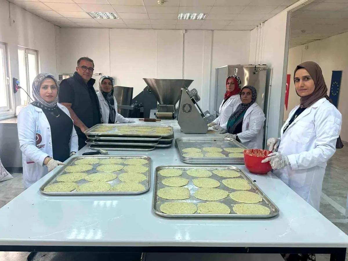 kadinlarin ekonomiye katkisi samsat coregi tesisinde uretim basladi YqjTZbcK.jpg