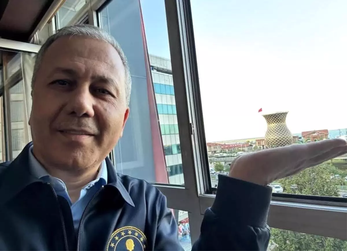 yerlikaya da akima uydu dev bardakla poz verdi fUuppvxd.jpg