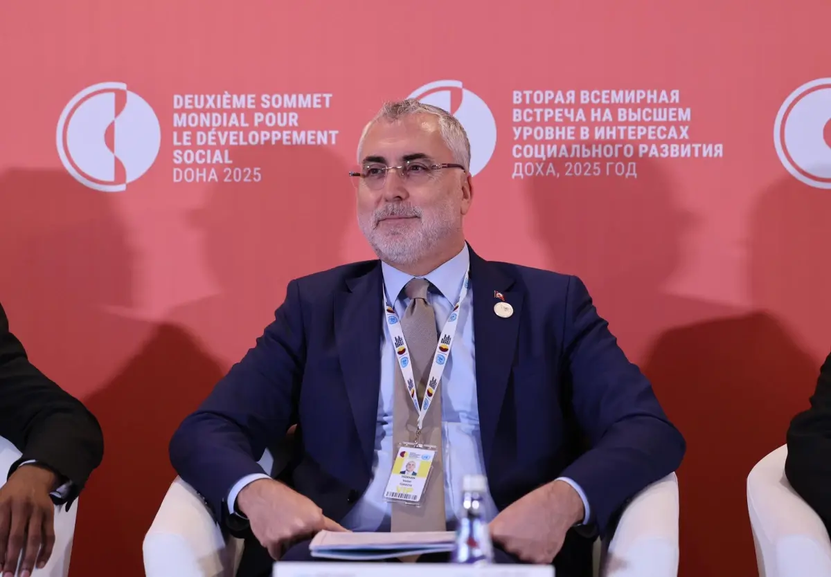 bakan isikhan kuresel sosyal adalet koalisyonu forumuna katildi vYg3S9Jg.jpg