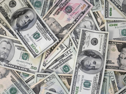 Faiz baskısı piyasaları esir aldı: Dolar 13 ayın zirvesinde